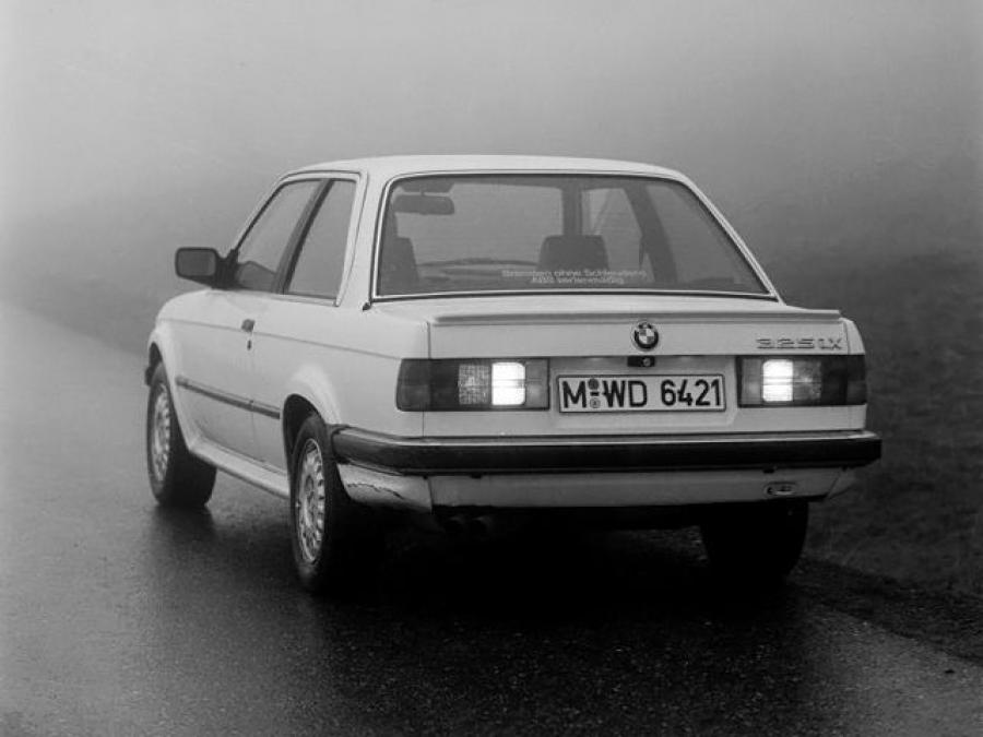  BMW 325iX Coupe 1987 года  (фото 8 из 16)